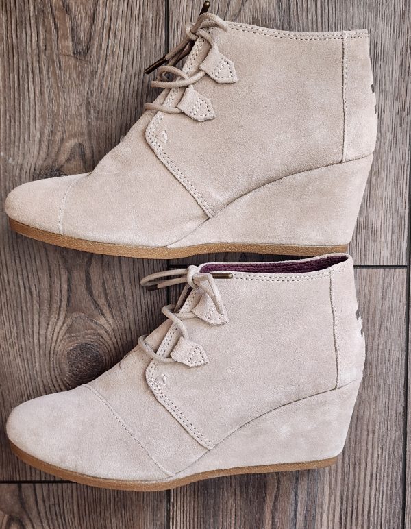 Tom's Kala Suede Bootie, Sz 8.5W 2